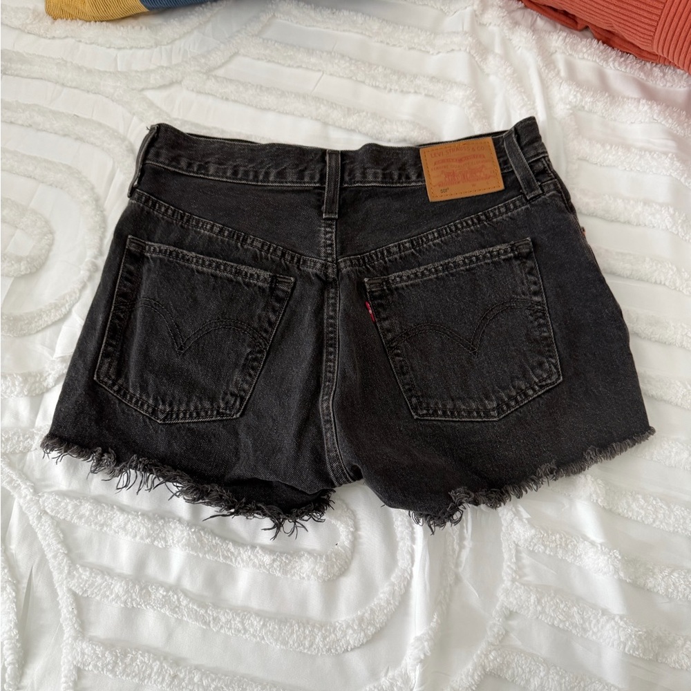 Levi’s premium Black Distressed Women's Shorts - Picture 3 of 7